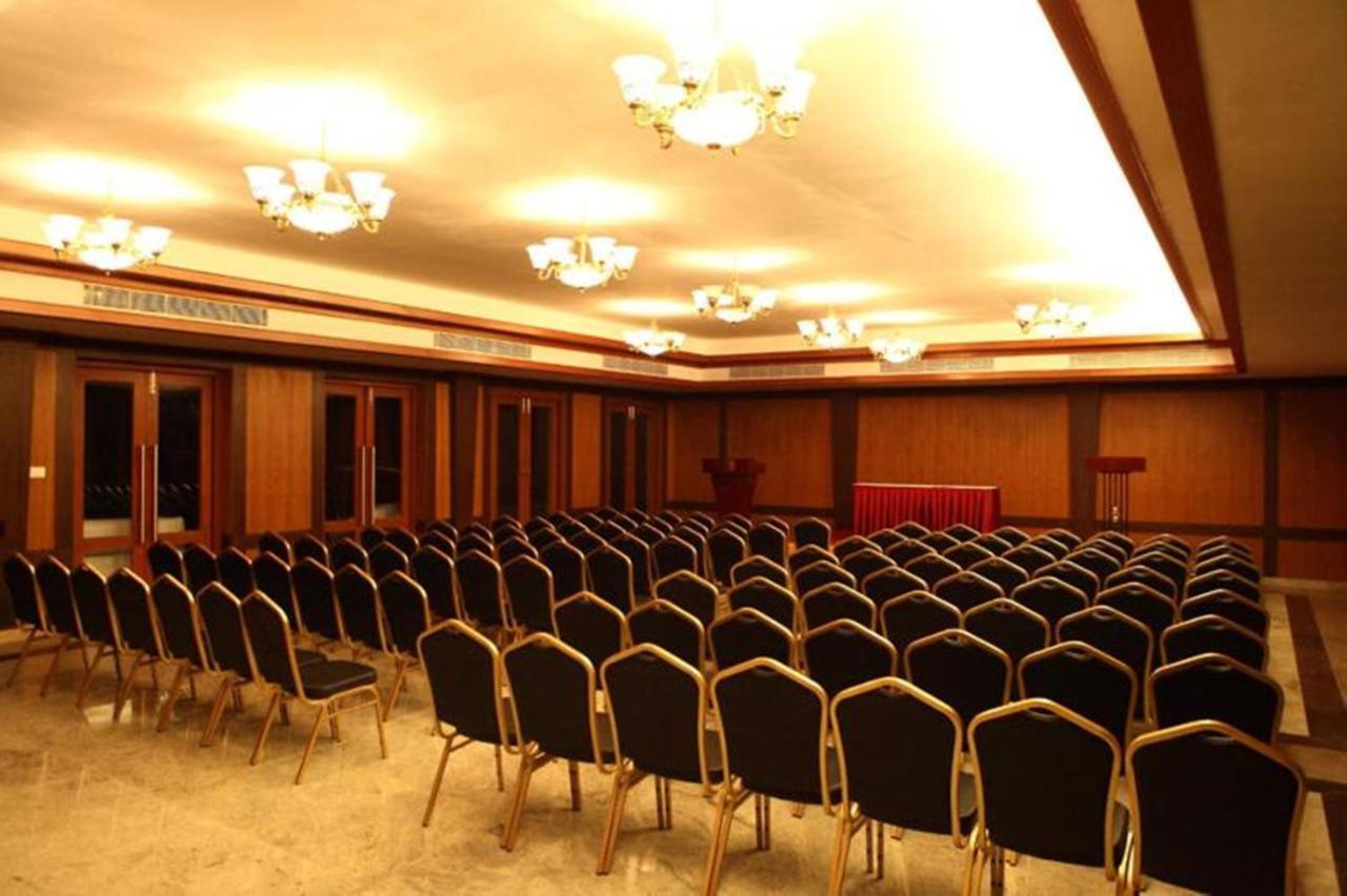 Esthell Village Resort Махабалипурам Екстериор снимка
